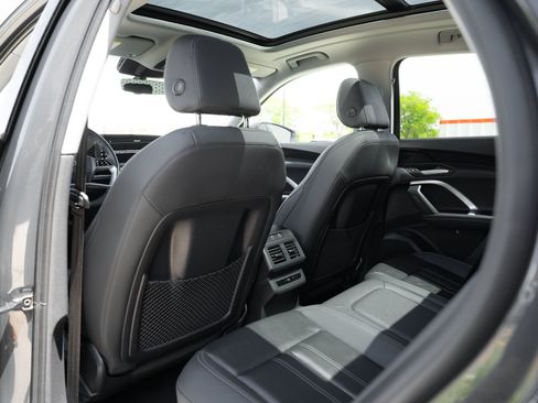 Certified 2025 Audi Q5 Premium w/ Convenience Package AWD/4WD image 24