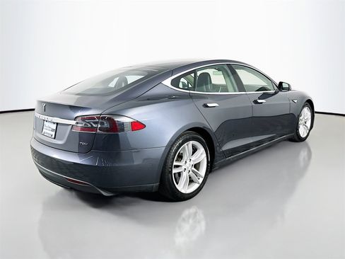 Used 2016 Tesla Model S 70D image 8