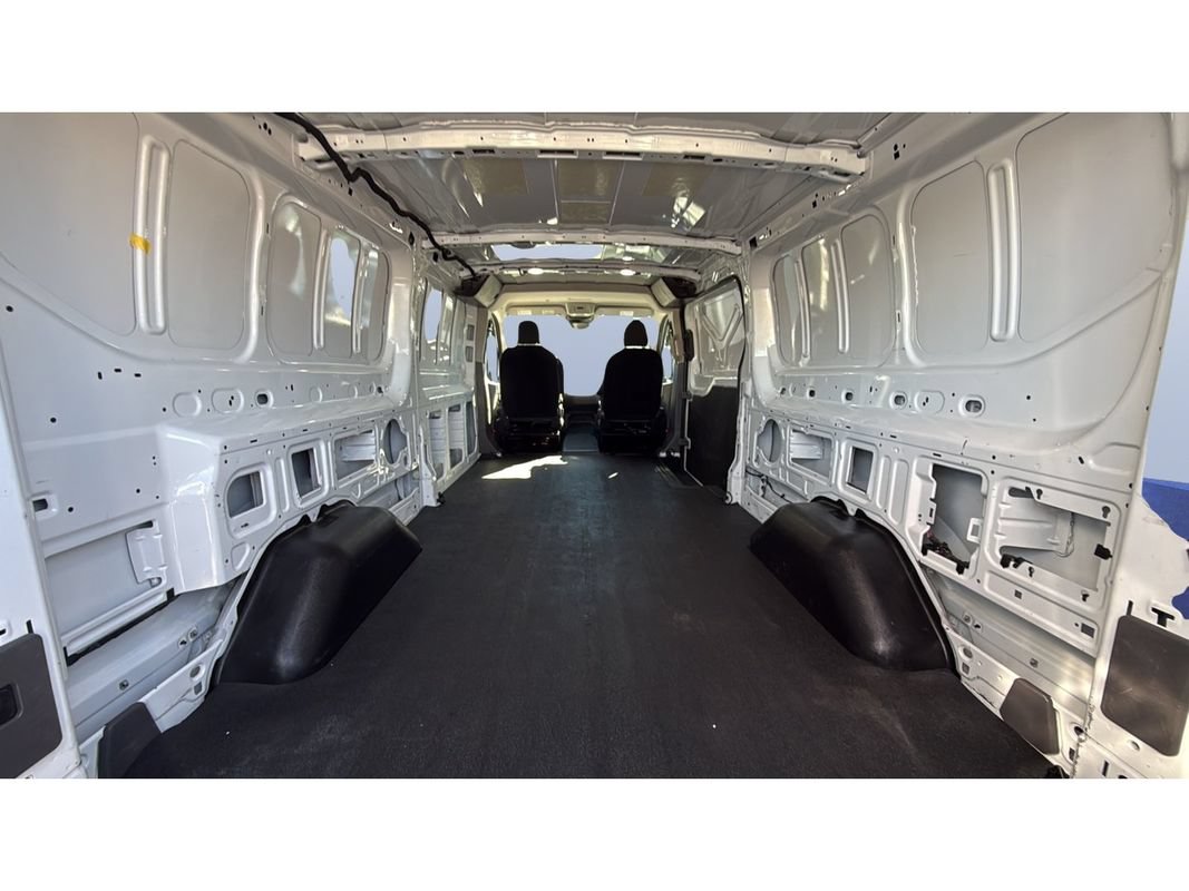 Used 2022 Ford Transit 250 Low Roof AWD w/ Exterior Upgrade Package image 9