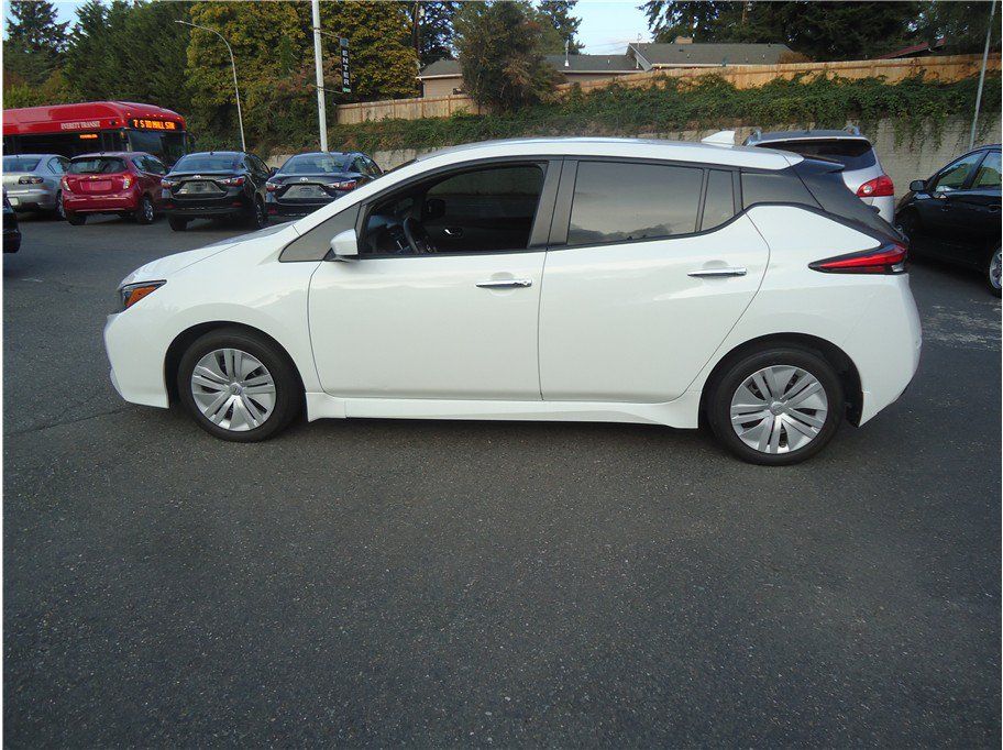 Used 2025 Nissan Leaf S FWD image 9