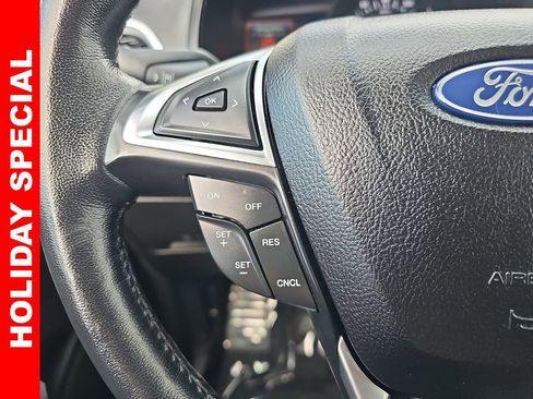 Used 2023 Ford Edge Titanium image 17