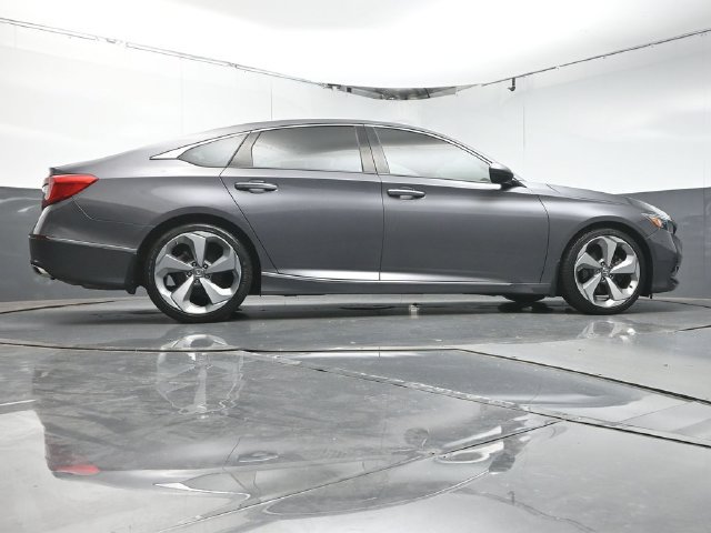 Used 2018 Honda Accord Touring image 40