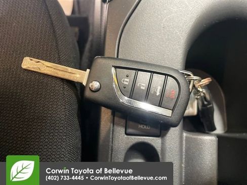 Used 2024 Toyota Corolla LE image 28