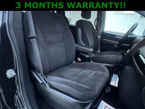 Used 2018 Dodge Grand Caravan SE image 18