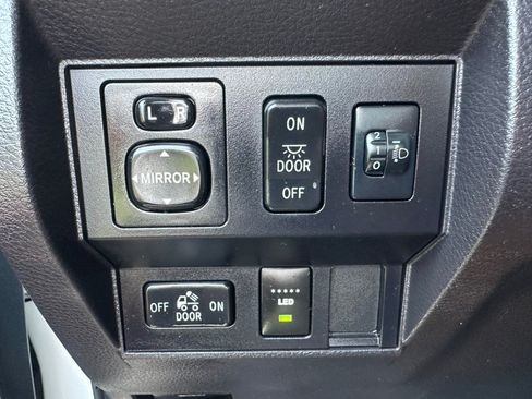 Used 2016 Toyota Tundra SR5 w/ SR5 Upgrade Package AWD/4WD image 43