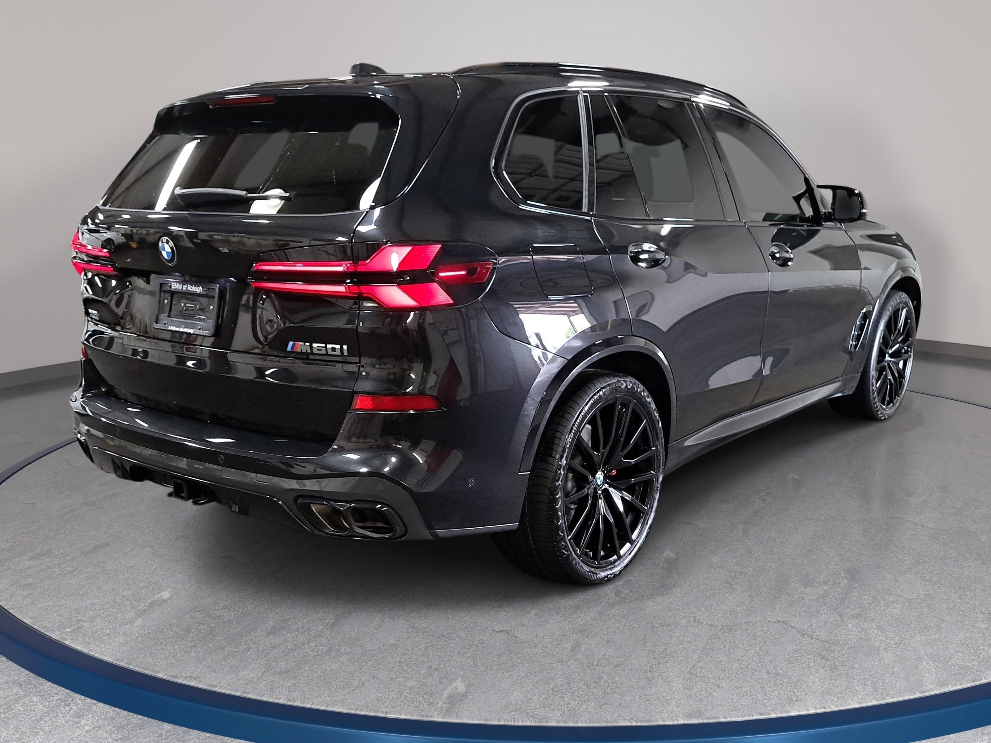 Used 2025 BMW X5 M60i AWD/4WD image 5
