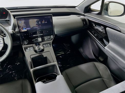 Used 2023 Subaru Solterra AWD image 20