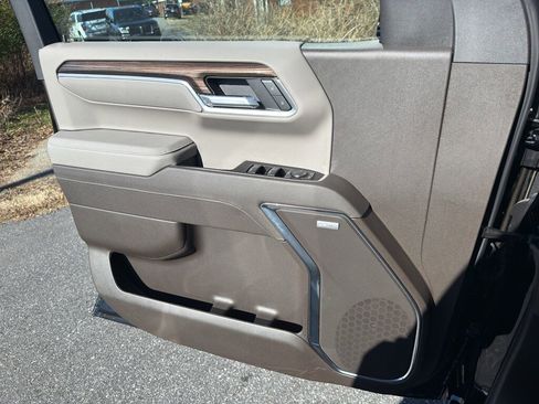 New 2026 Chevrolet Silverado 1500 LT Trail Boss w/ Convenience Package II image 9