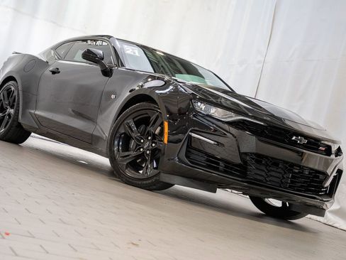 Used 2021 Chevrolet Camaro SS image 2