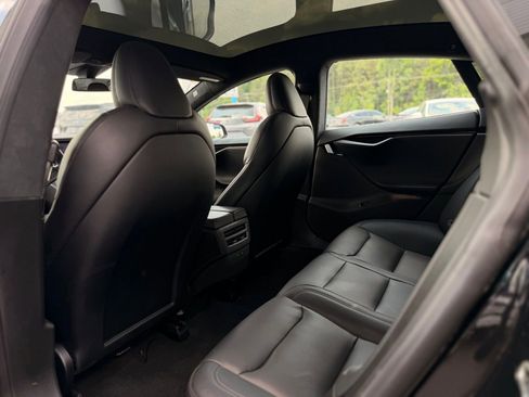 Used 2020 Tesla Model S Long Range AWD/4WD image 24