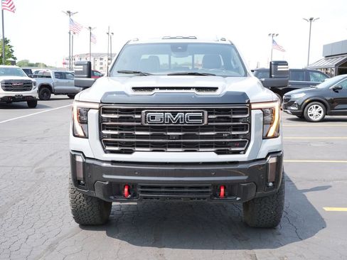 Used 2024 GMC Sierra 2500 AT4X AWD/4WD image 3