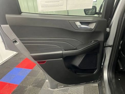Used 2024 Ford Escape ST-Line AWD/4WD image 16