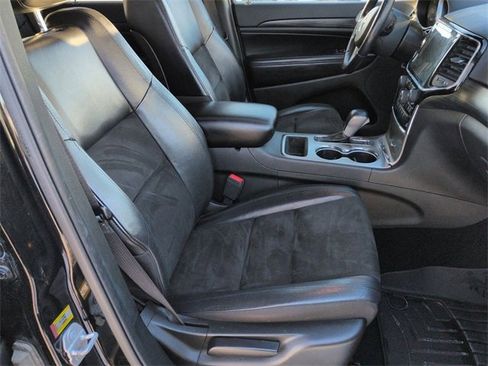 Used 2020 Jeep Grand Cherokee Altitude image 27