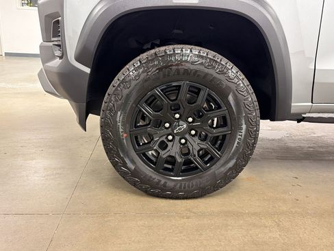 New 2026 Chevrolet Colorado Trail Boss AWD/4WD image 11