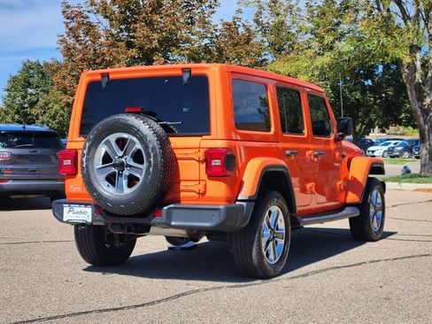 Used 2018 Jeep Wrangler Unlimited Sahara AWD/4WD image 3
