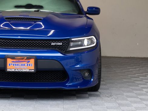 Used 2018 Dodge Charger R/T image 5