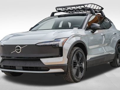 New 2026 Volvo EX30 Cross Country Ultra w/ Protection Package Premier