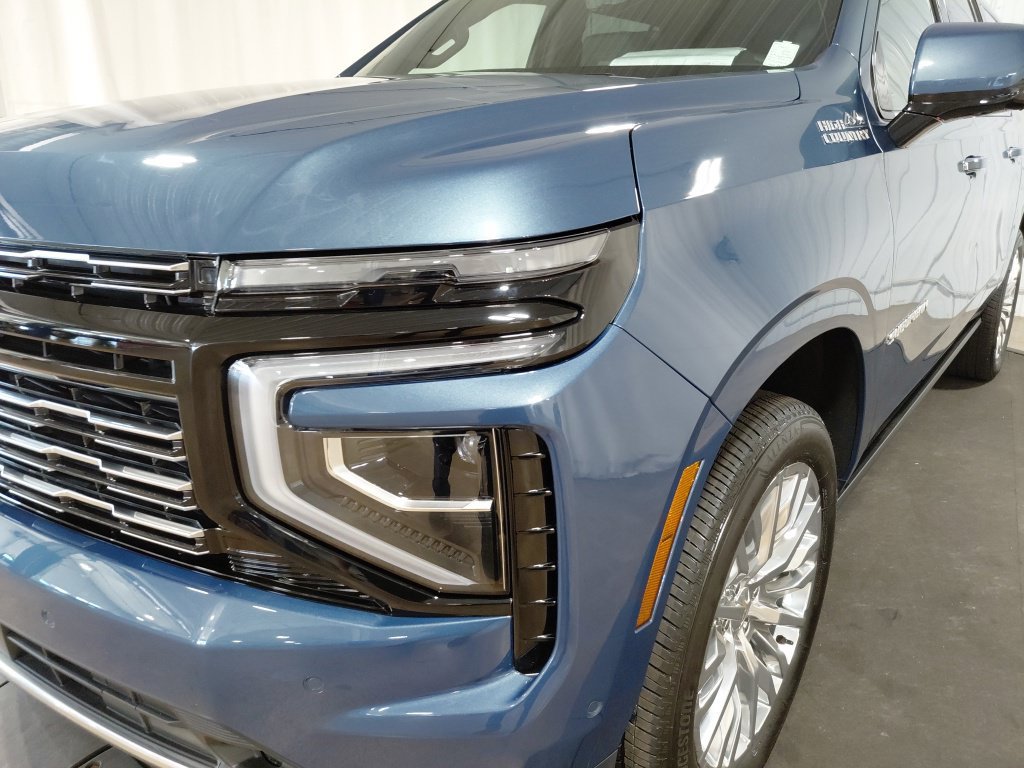 Certified 2026 Chevrolet Suburban High Country AWD/4WD image 13