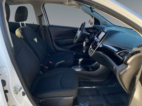 Used 2022 Chevrolet Spark LT FWD image 15