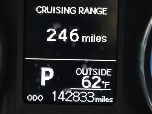 Used 2019 Toyota Corolla L image 4