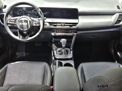 Certified 2025 Kia Seltos EX w/ EX Sunroof Package FWD image 12