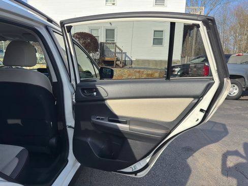 Used 2016 Subaru Crosstrek 2.0i Premium image 17