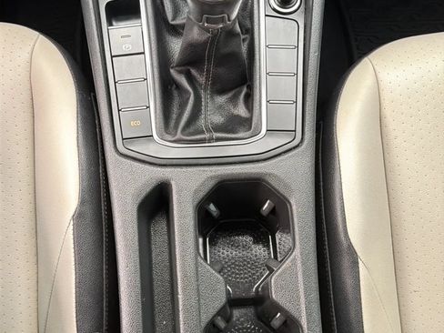 Used 2020 Volkswagen Jetta R-Line w/ R-Line Cold Weather Package FWD image 20