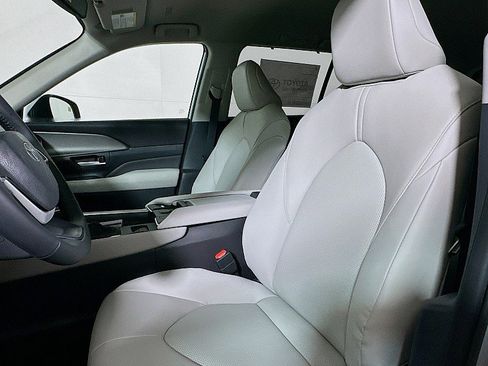 New 2026 Toyota Grand Highlander AWD Hybrid image 7