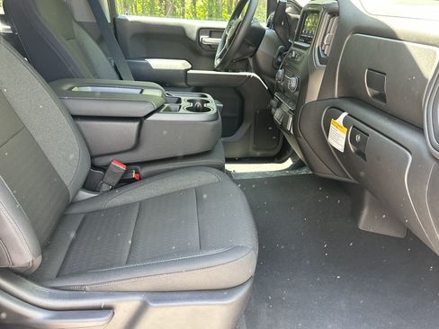 Used 2026 Chevrolet Silverado 1500 Custom Trail Boss w/ LPO, Dark Essentials Package AWD/4WD image 17
