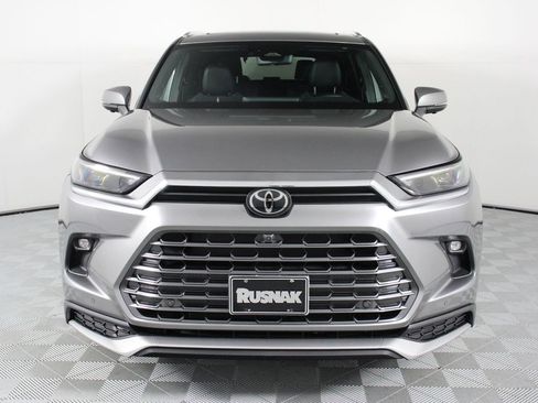 Used 2025 Toyota Grand Highlander AWD Hybrid image 6