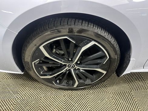 Certified 2025 Nissan Altima 2.5 SR w/ SR Premium Package image 10