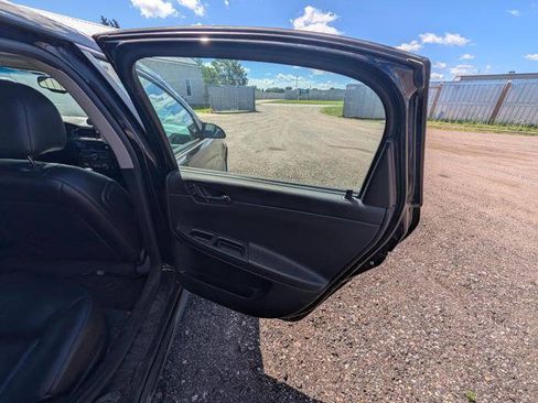 Used 2012 Chevrolet Impala LTZ FWD image 28
