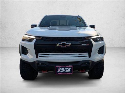 Used 2023 Chevrolet Colorado ZR2 w/ ZR2 Convenience Package III AWD/4WD image 2