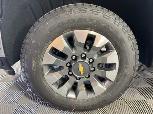 New 2026 Chevrolet Silverado 2500 LT image 15