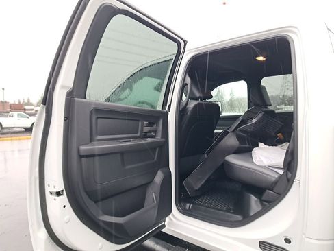 New 2026 RAM 2500 Tradesman AWD/4WD image 12