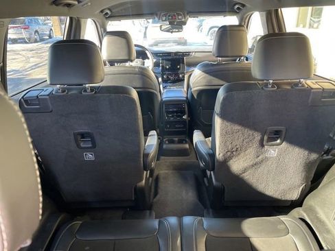 Certified 2022 Jeep Grand Cherokee L Laredo image 21