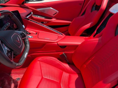 Used 2025 Chevrolet Corvette Z06 RWD image 9