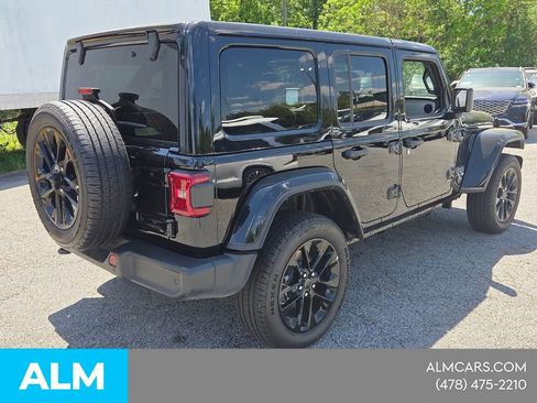 Used 2025 Jeep Wrangler Unlimited Sahara w/ Safety Group AWD/4WD image 15