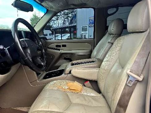 Used 2003 Chevrolet Suburban Z71 image 7