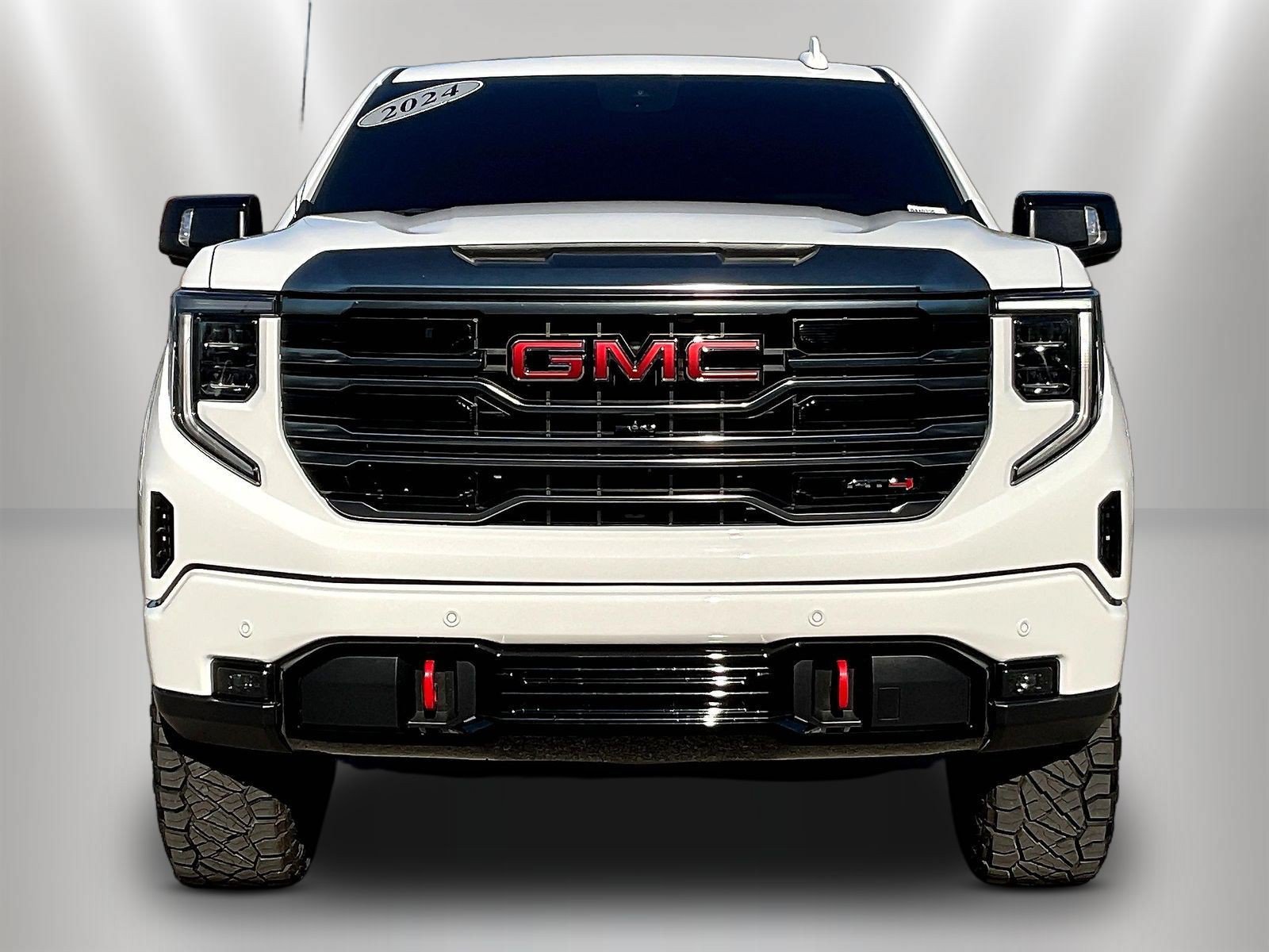 Used 2024 GMC Sierra 1500 AT4 w/ Technology Package AWD/4WD image 2