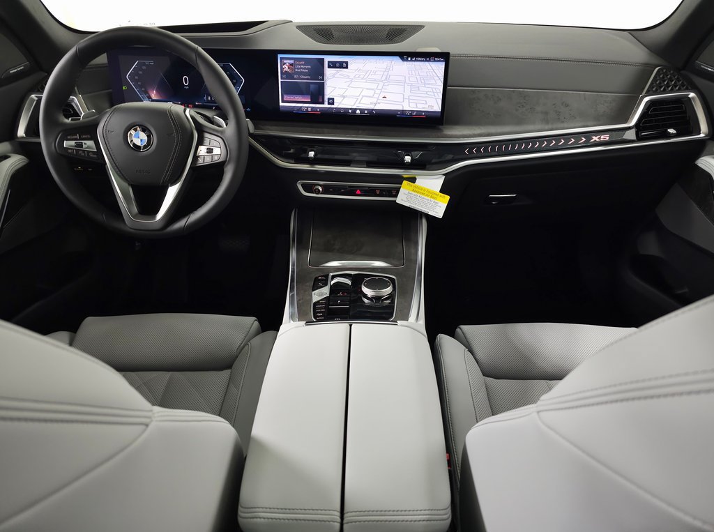 Used 2026 BMW X5 xDrive40i w/ Premium Package AWD/4WD image 14