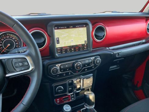 Used 2023 Jeep Gladiator Rubicon w/ LED Lighting Group AWD/4WD image 7