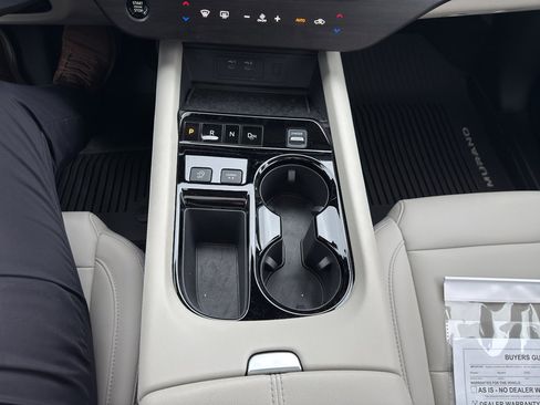 Used 2025 Nissan Murano SL image 17