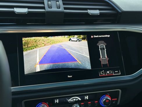 Certified 2025 Audi Q3 2.0T Premium image 22