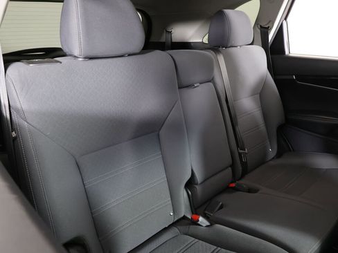 Used 2019 Kia Sorento LX image 22