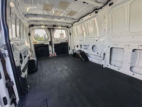 Used 2018 Ford Transit 250 148 Low Roof image 29