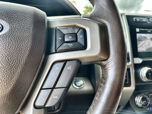 Used 2019 Ford F150 King Ranch w/ Equipment Group 601A Luxury AWD/4WD image 32