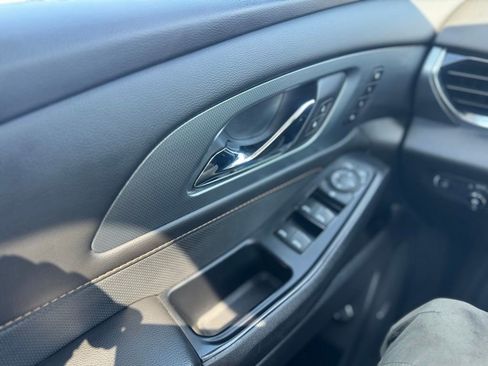 Used 2019 Chevrolet Traverse Premier w/ Redline Edition AWD/4WD image 38