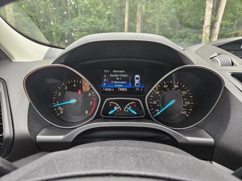 Used 2017 Ford Escape SE image 43