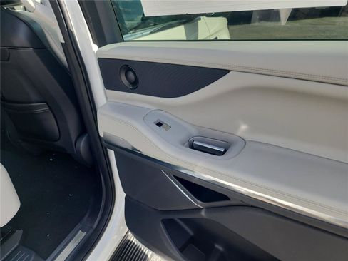 New 2026 Lincoln Navigator Premiere AWD/4WD image 20